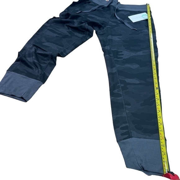New! Printed Soft Touch Jogger by Danskin - Picture 9 of 9